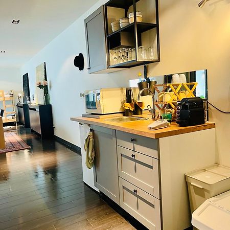 Down Town Spacious Loft Retreat With Private Parking 브뤼셀 외부 사진