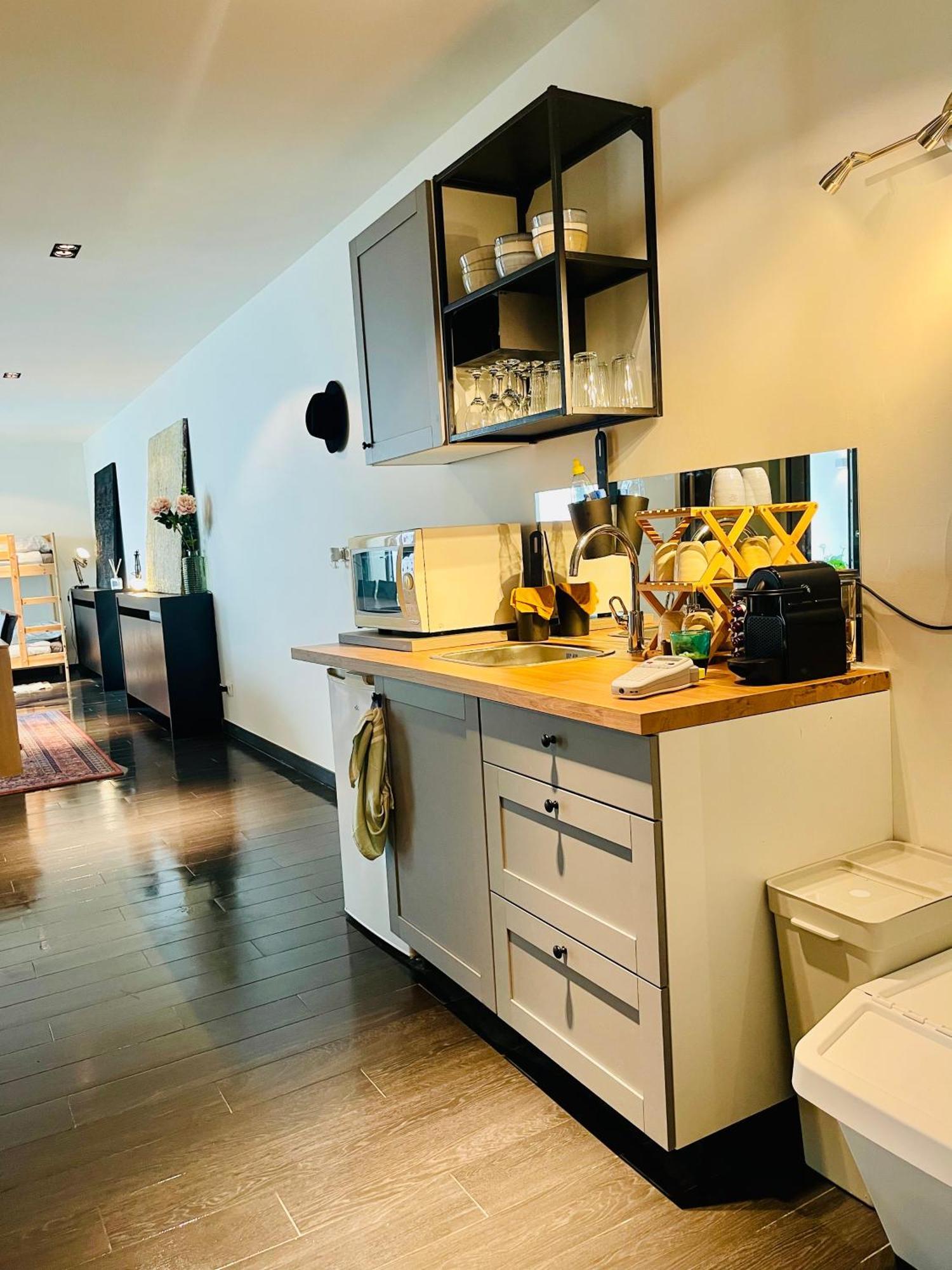 Down Town Spacious Loft Retreat With Private Parking 브뤼셀 외부 사진