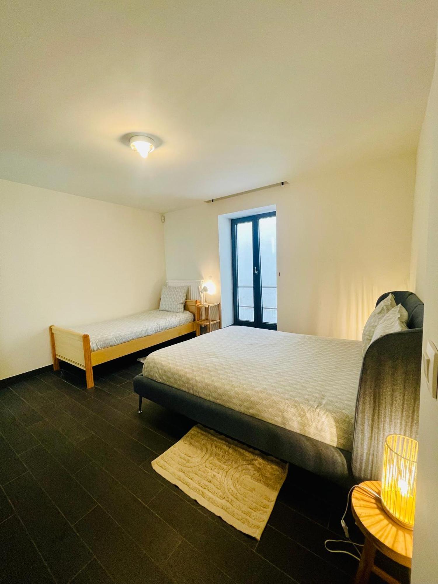 Down Town Spacious Loft Retreat With Private Parking 브뤼셀 외부 사진