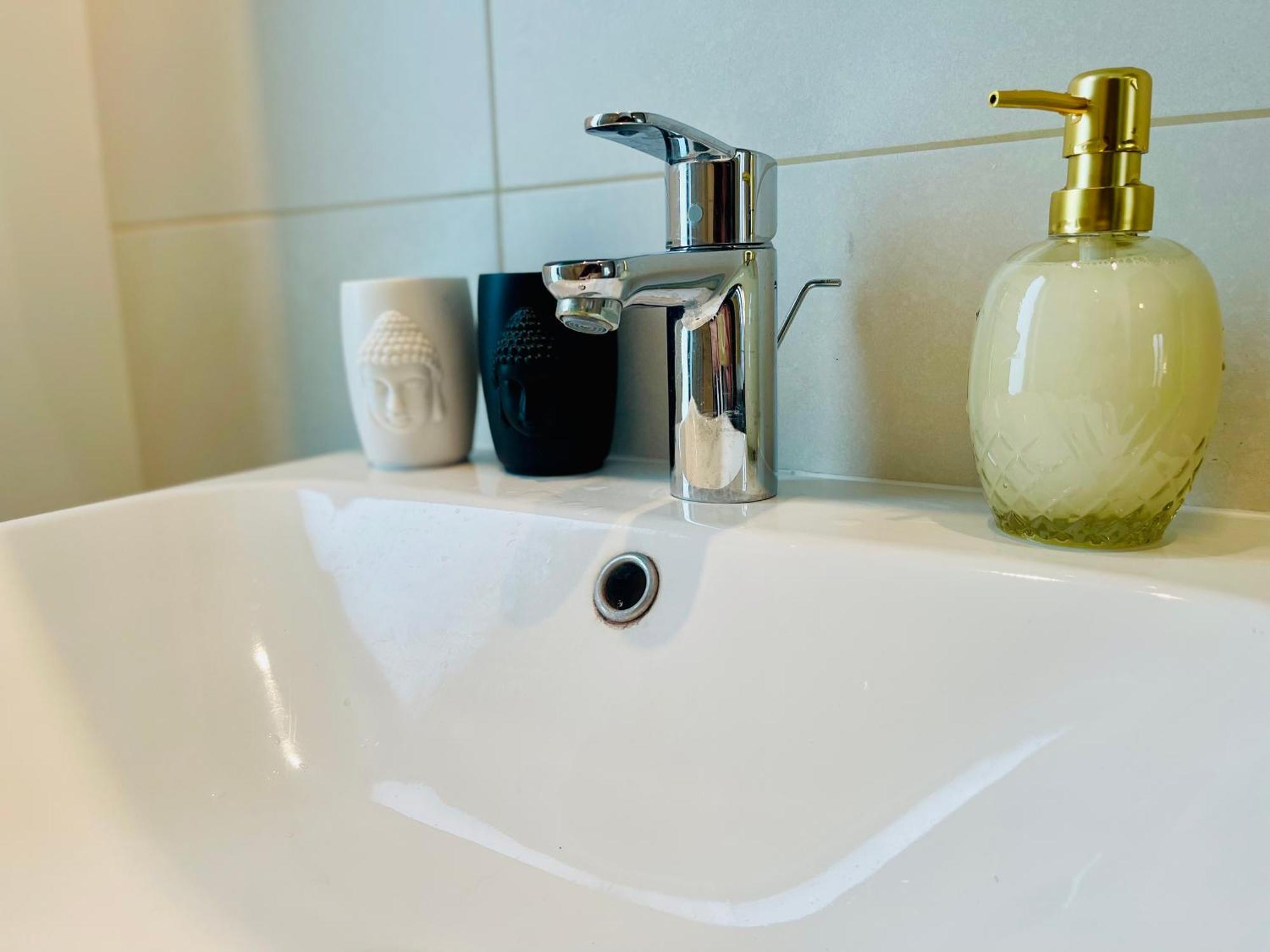 Down Town Spacious Loft Retreat With Private Parking 브뤼셀 외부 사진